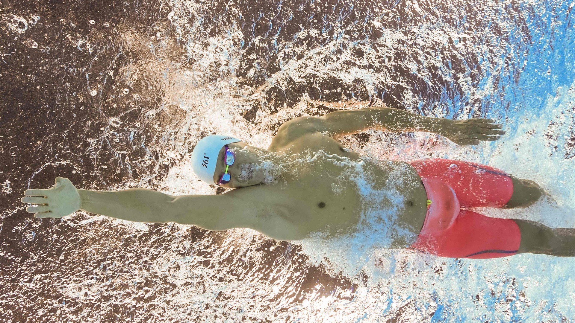 九游网-德国骑手多米安·米歇尔斯在2024年巴黎奥运会盛装舞步比赛中获得第六名，展现坚韧精神。